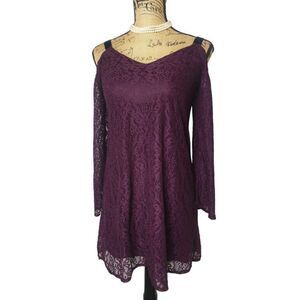 Woman's Dress Off the Shoulder Lace Overlay Burgundy Chic Dress XS NWOT